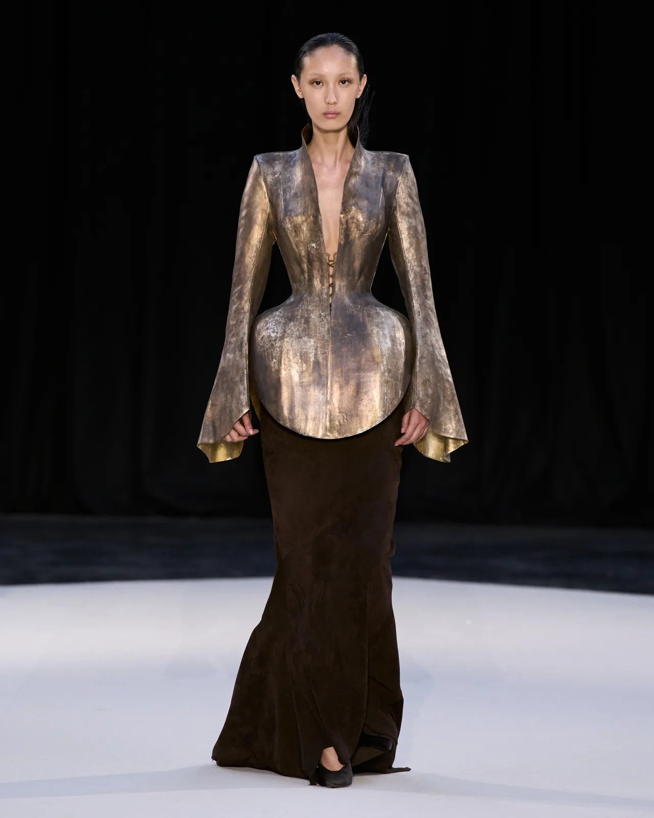 metal-ashi-studio-26.webp