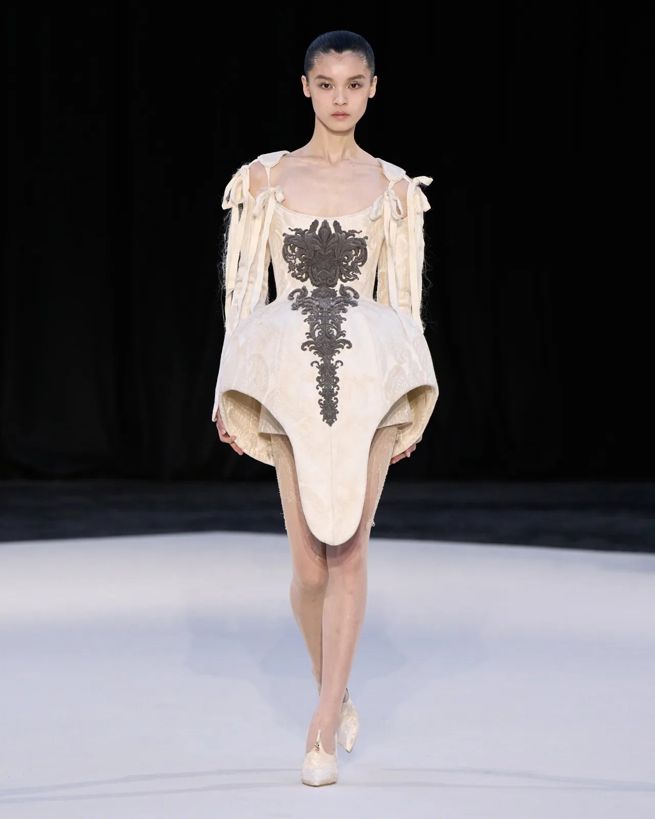 metal-ashi-studio-15.webp